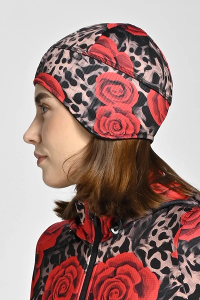 Short hat with earflaps Selva Roses Sample